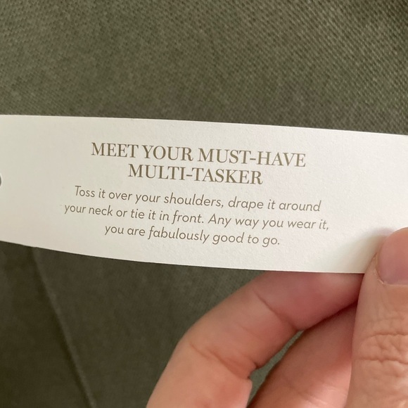 Chicos Women’s Knit Triangle Wrap Fringe Tassel Coastal Grandma Contemporary - Picture 10 of 11